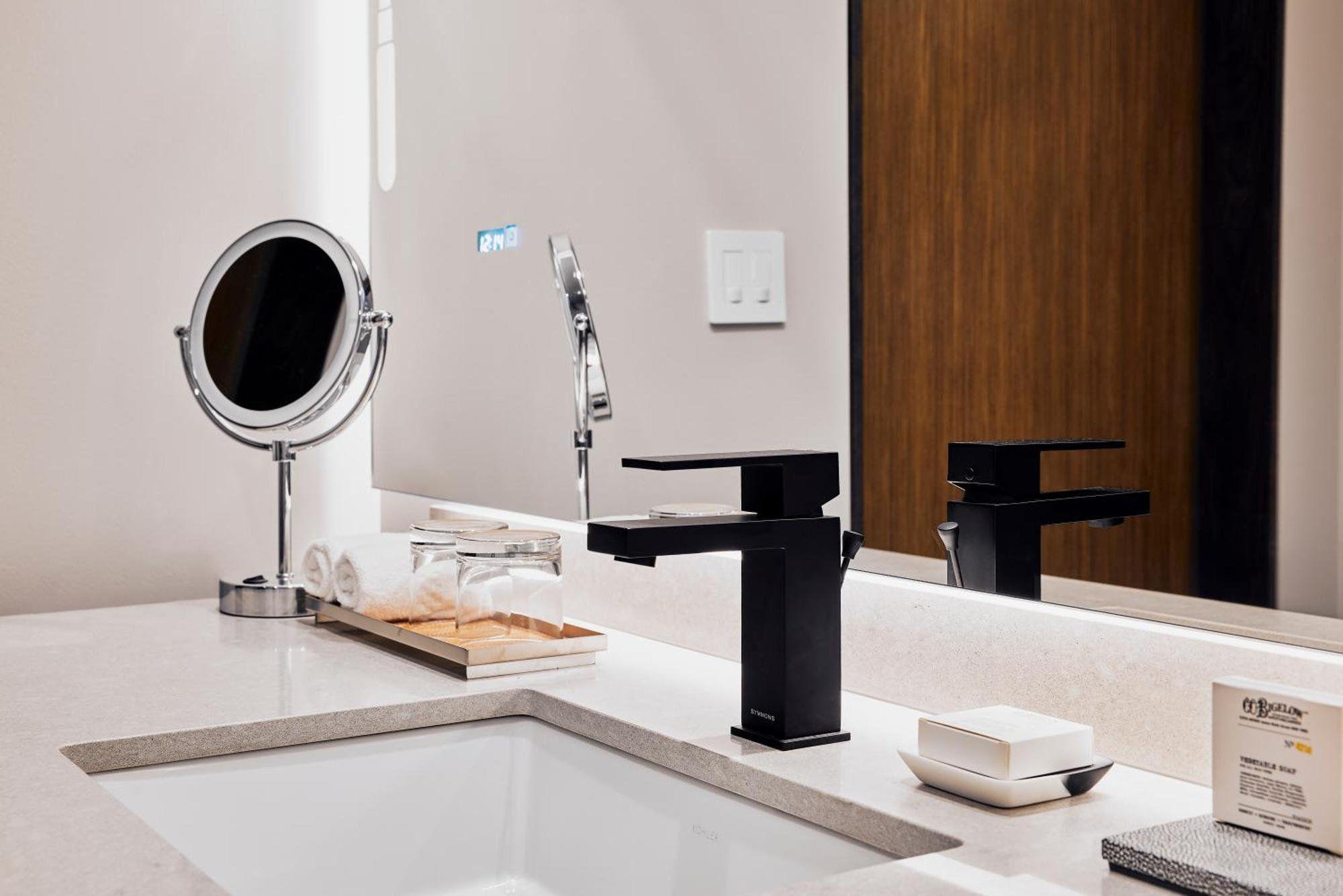 فندق The Godfrey Detroit, Curio Collection By Hilton المظهر الخارجي الصورة